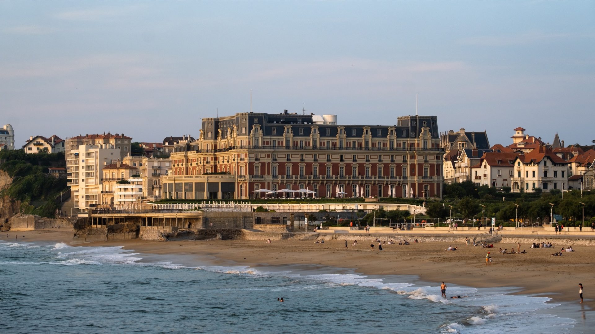 Impérial Hôtel — la villa impériale Belle Époque face à la Grande Plage et l'océan Atlantique (Pyrénées-Atlantiques, 64)